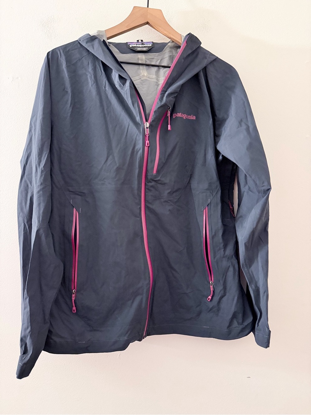 Patagonia women Rain Shadow Jacket hooded h2no gray granite L